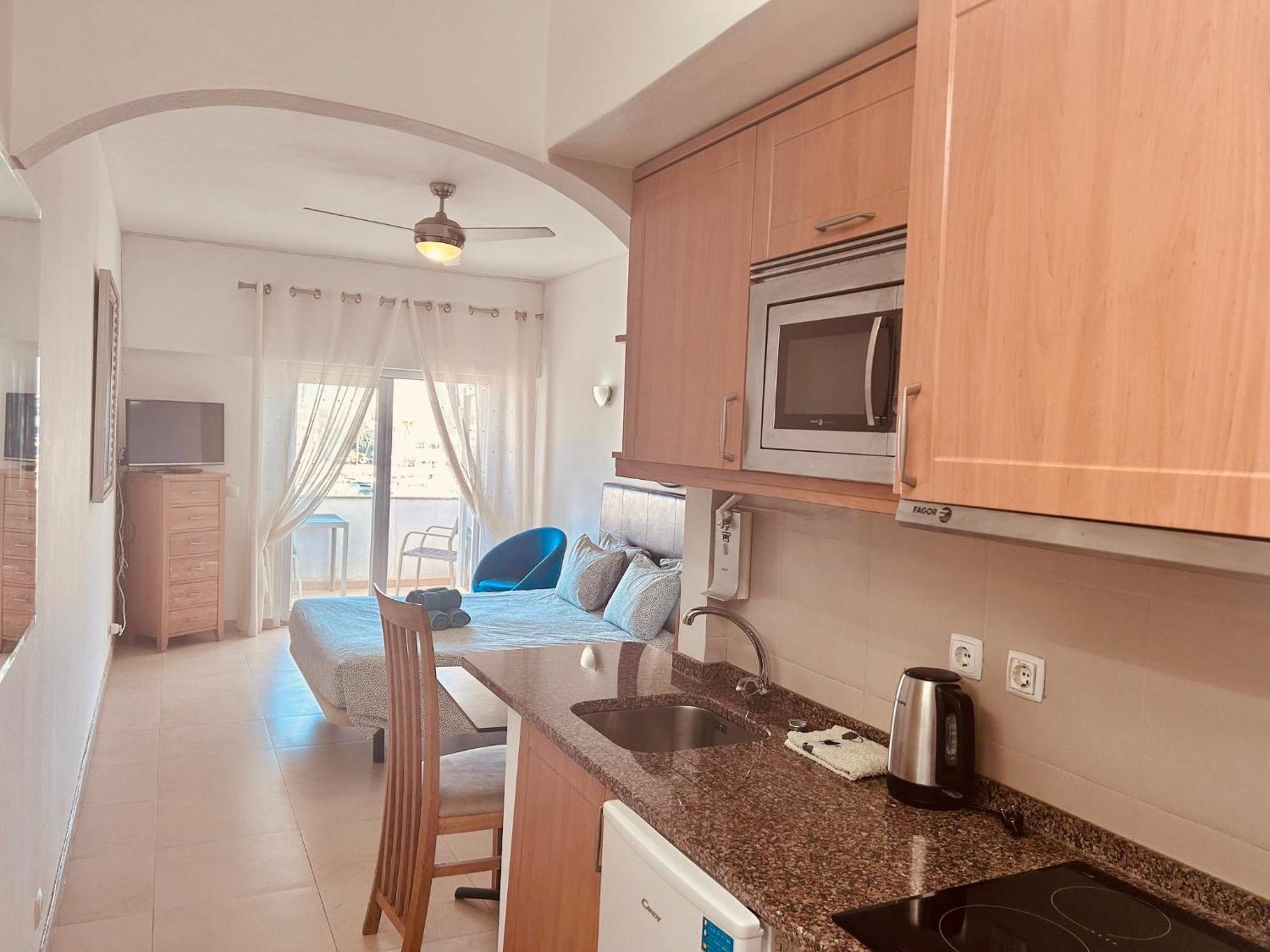 Lagos Main Avenue Studio With Marina View Balcony Ngoại thất bức ảnh